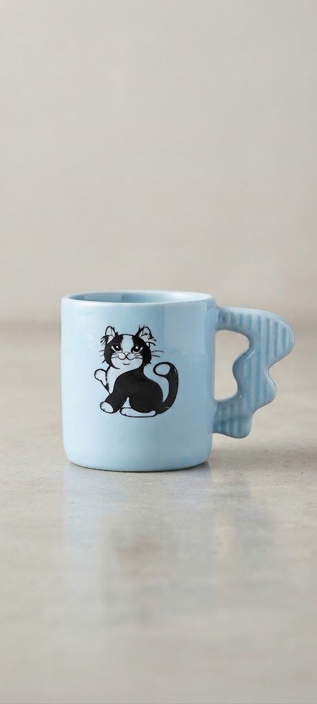مج القطط الفاخرة من WAAM وام ☕✨